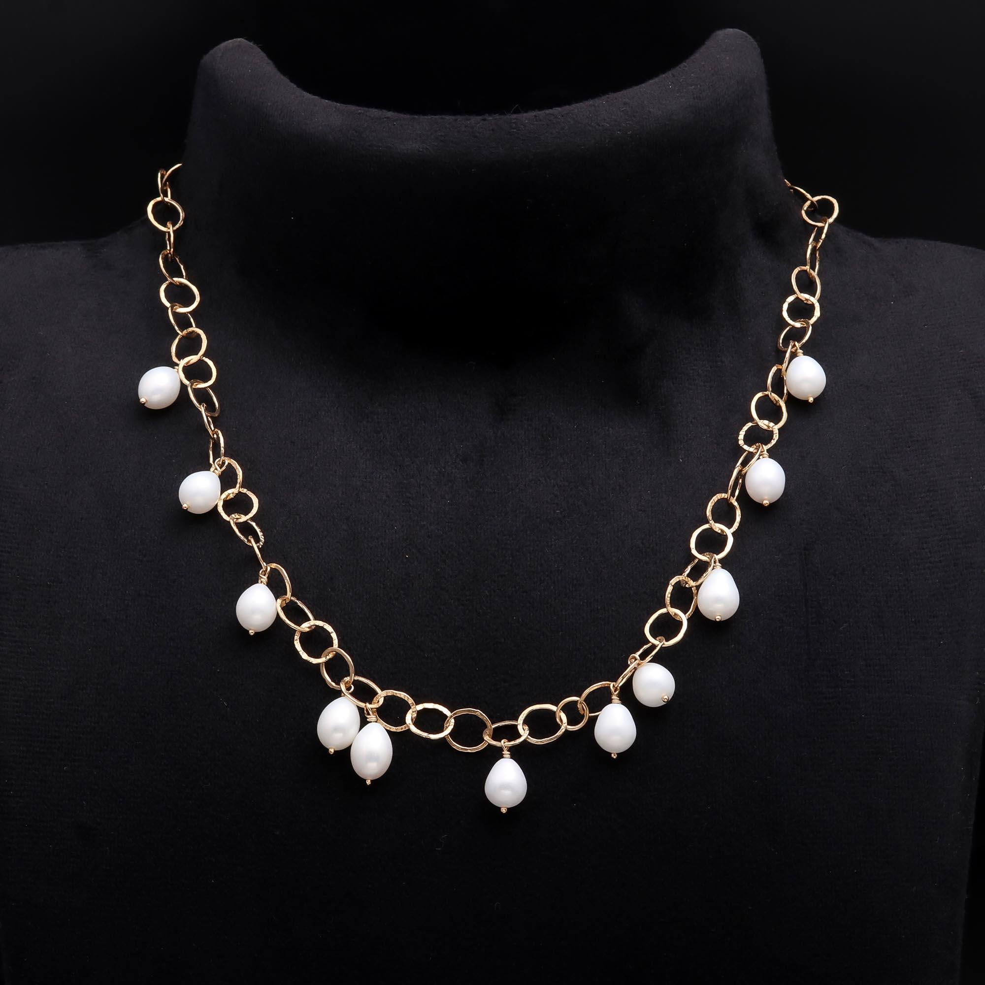 The Floating Drop: Pearl Station Link Necklace