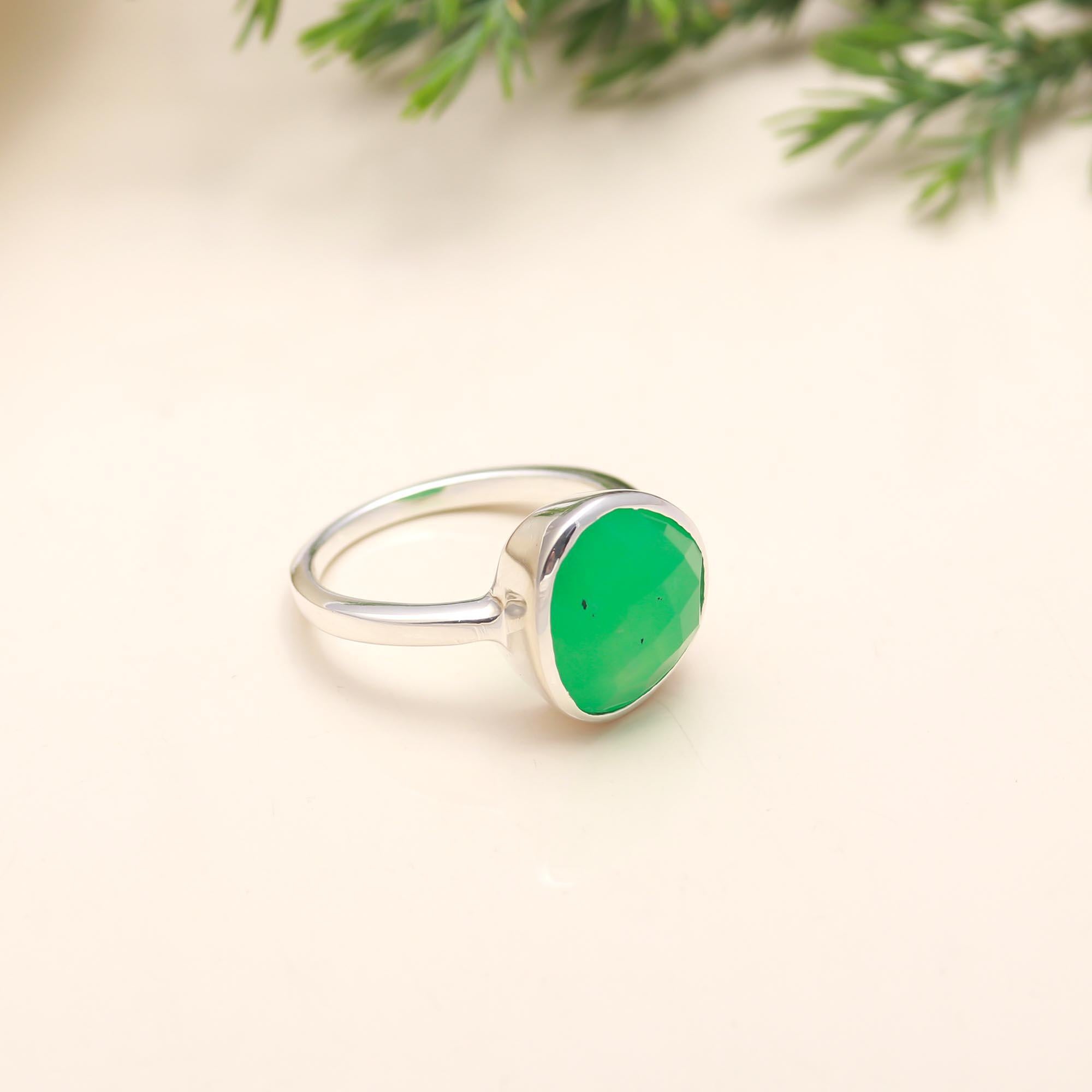 The Verdant Cushion: Green Onyx & Silver Solitaire Ring