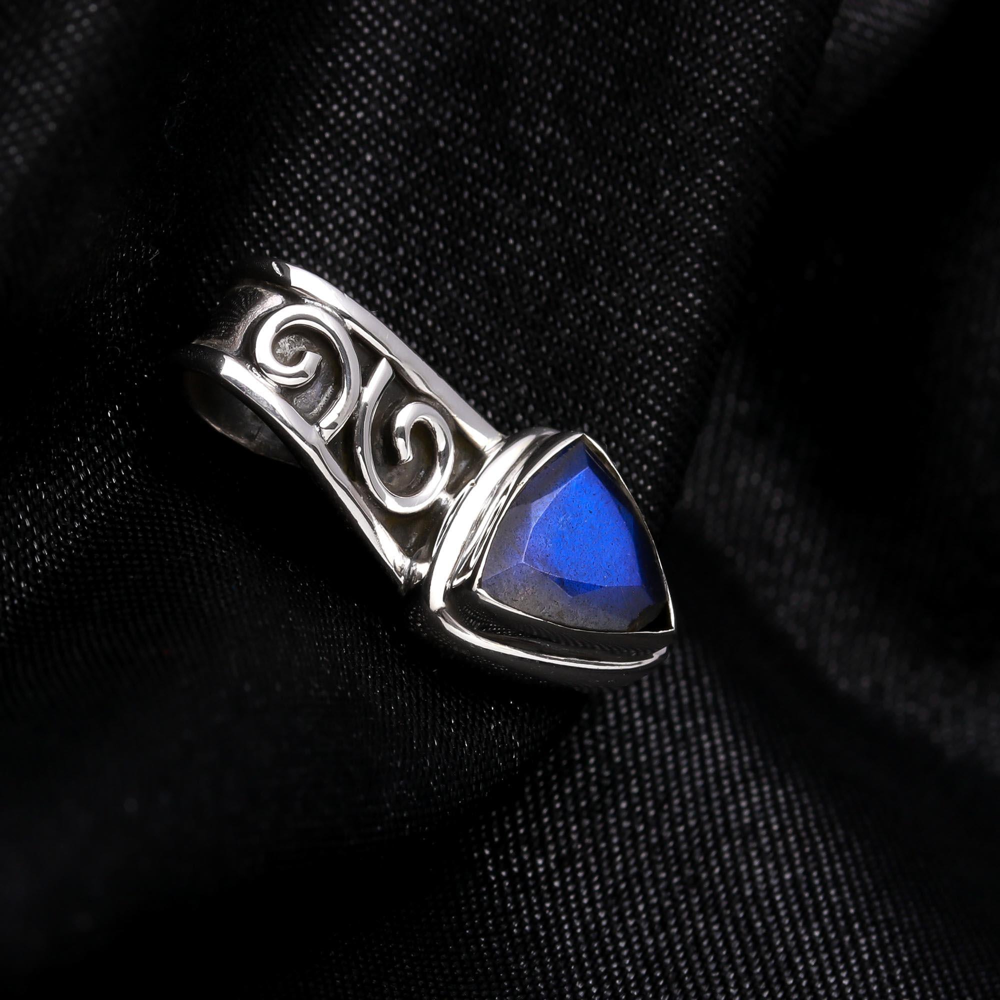 925 Sterling Silver Mystic Blue Labradorite Pendant