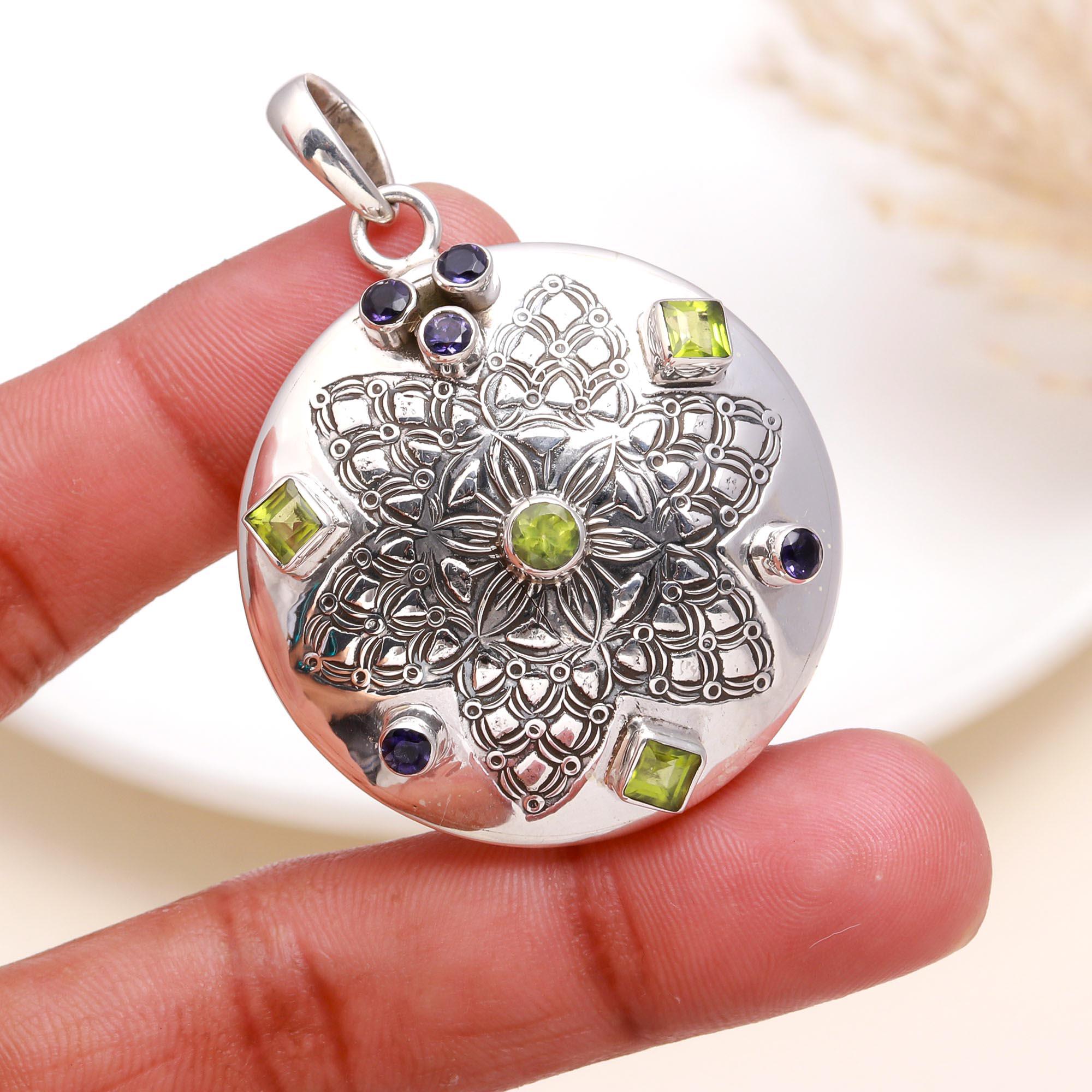 925 Sterling Silver Peridot & Iolite Medallion Pendant