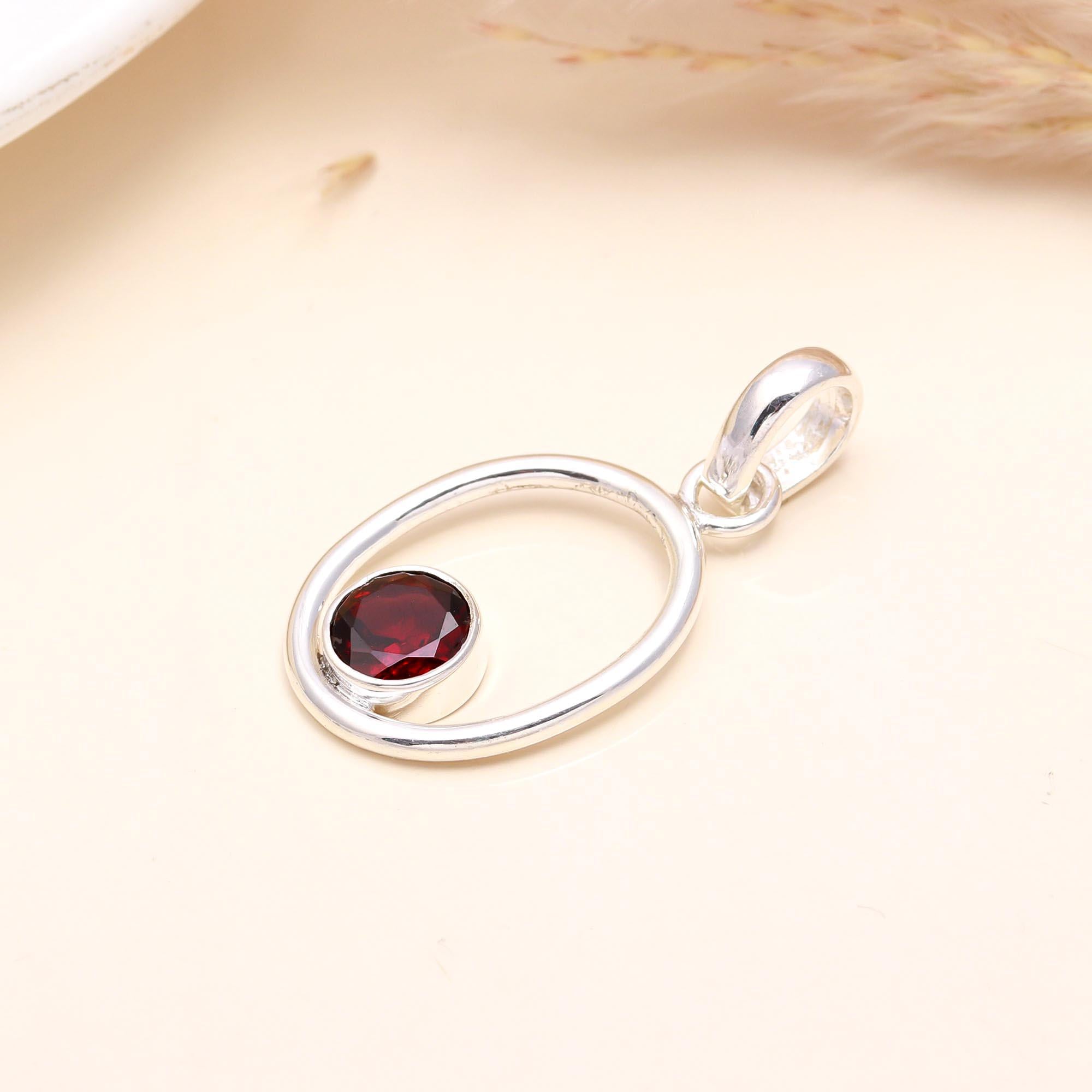 925 Sterling Silver Garnet Circle Pendant