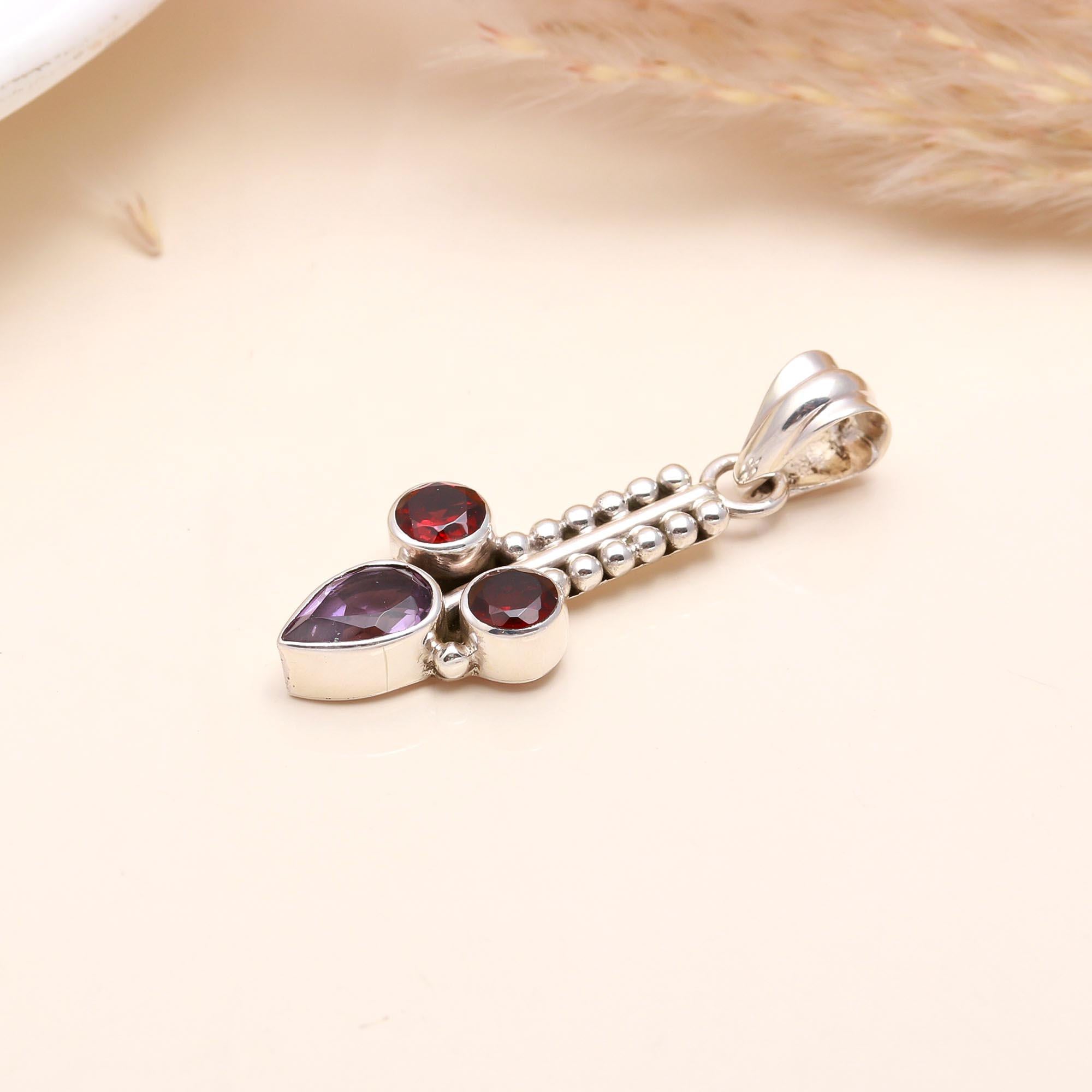 925 Sterling Silver Vintage Amethyst & Garnet Pendant