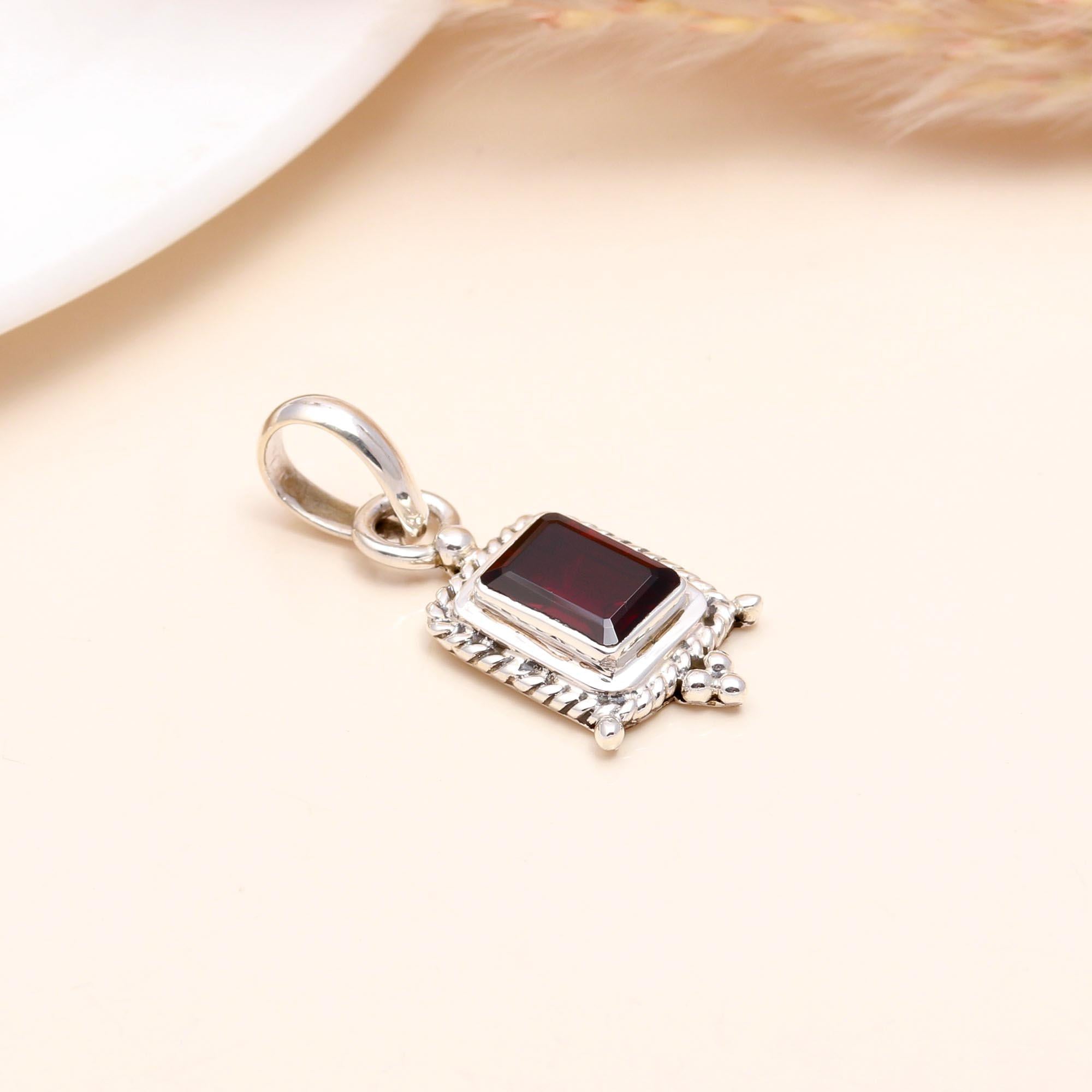 925 Sterling Silver Vintage-Inspired Square Garnet Pendant