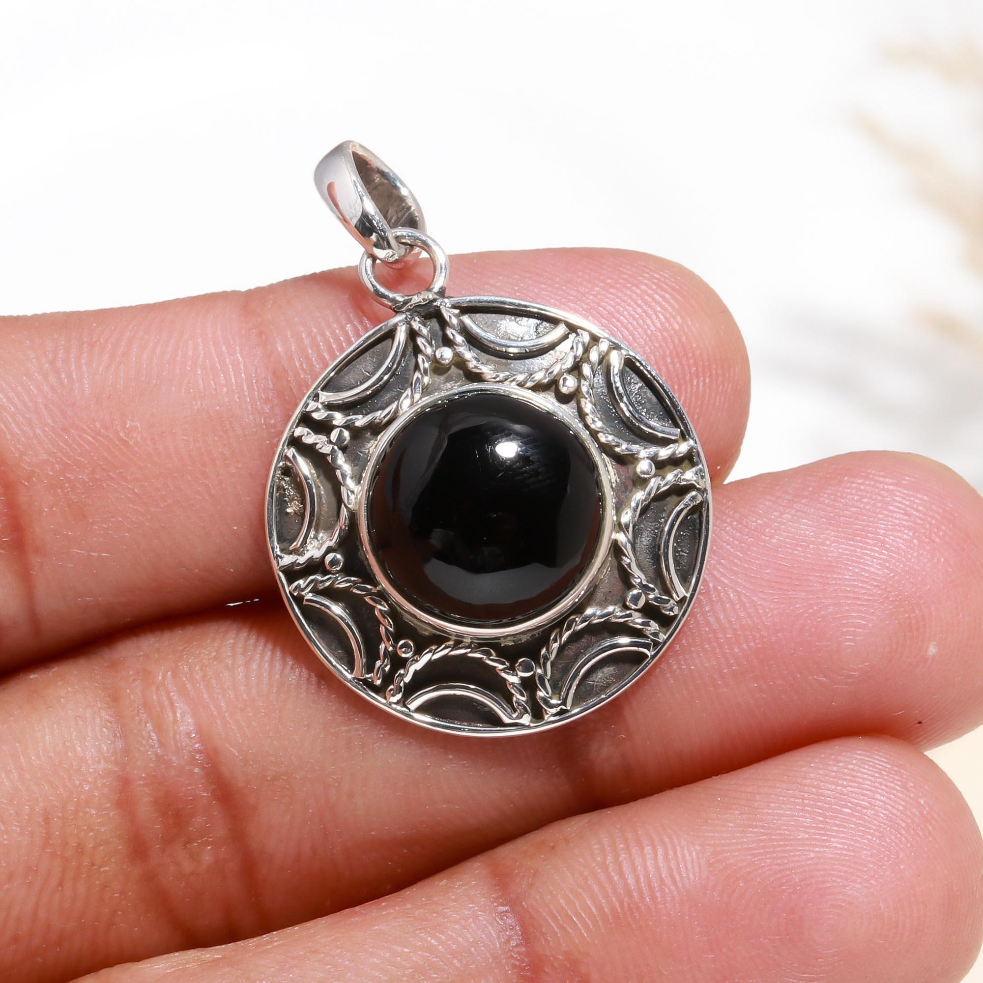 925 Sterling Silver Vintage Black Onyx Round Pendant