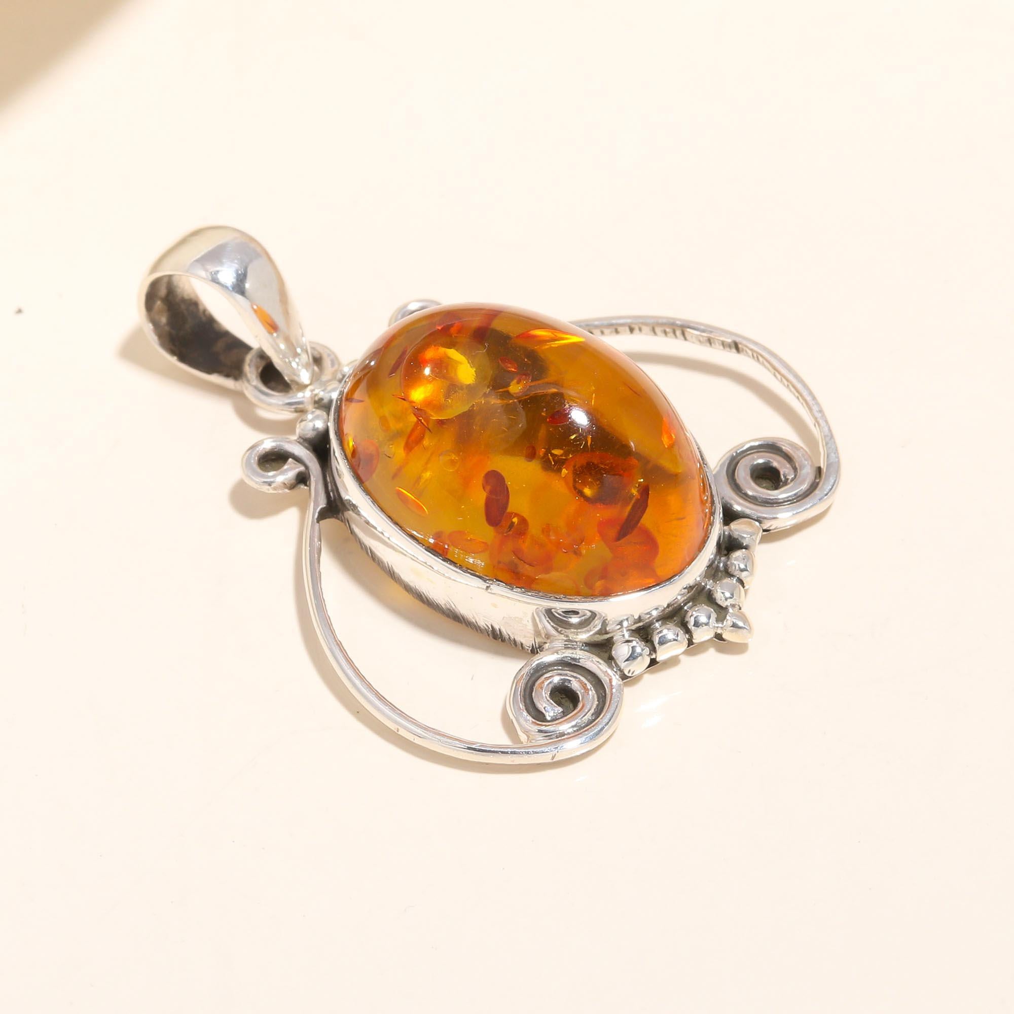 925 Sterling Silver Vintage-Style Natural Baltic Amber Pendant
