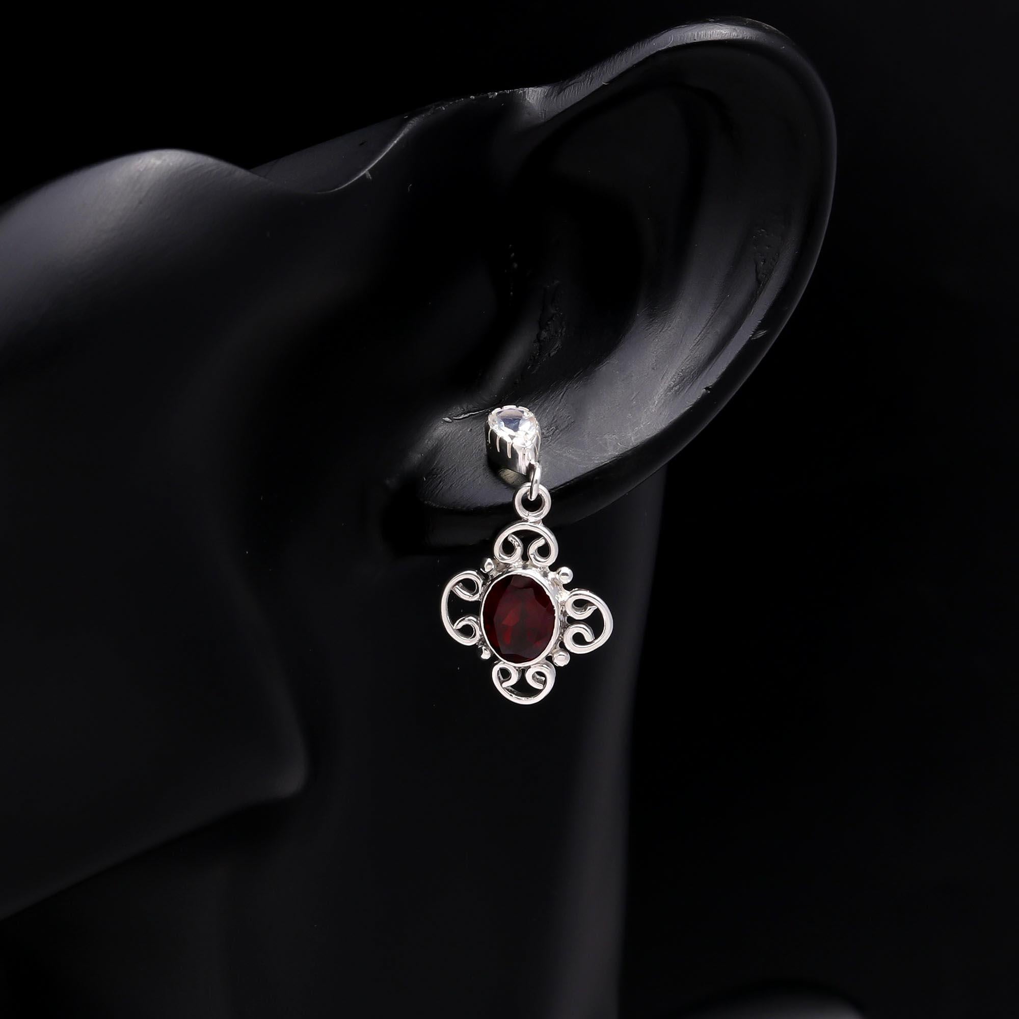 925 Sterling Silver Vintage Garnet Filigree Stud Earrings