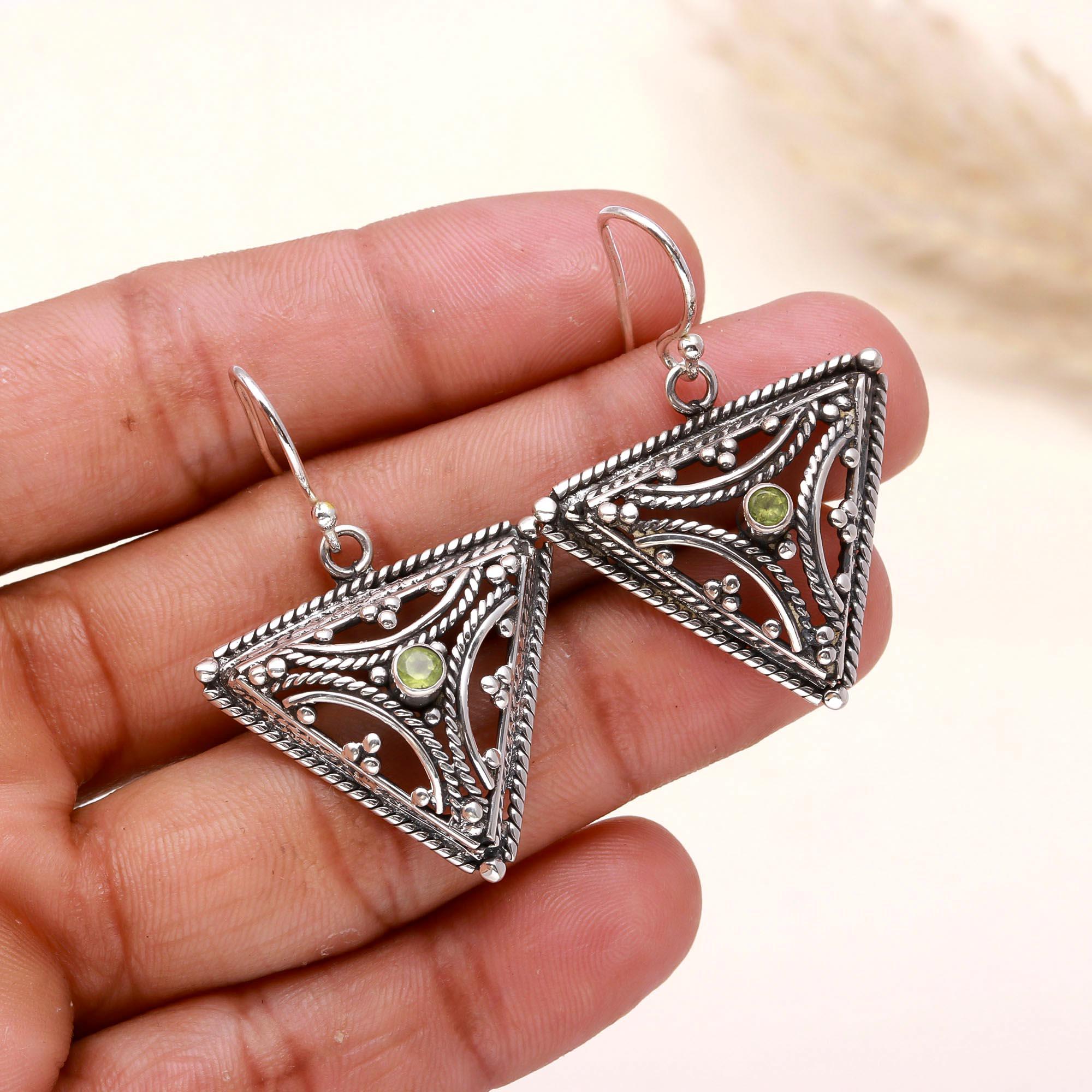 925 Sterling Silver Peridot Vintage Triangular Dangle Earrings