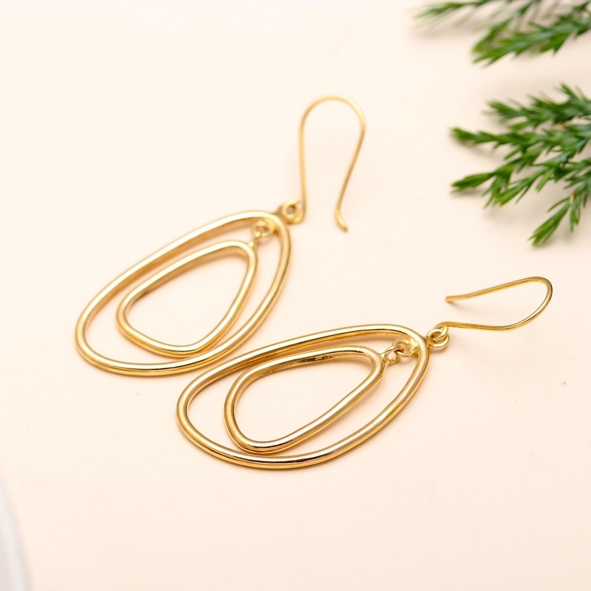 The Golden Orbit: Double Oval Link Earrings