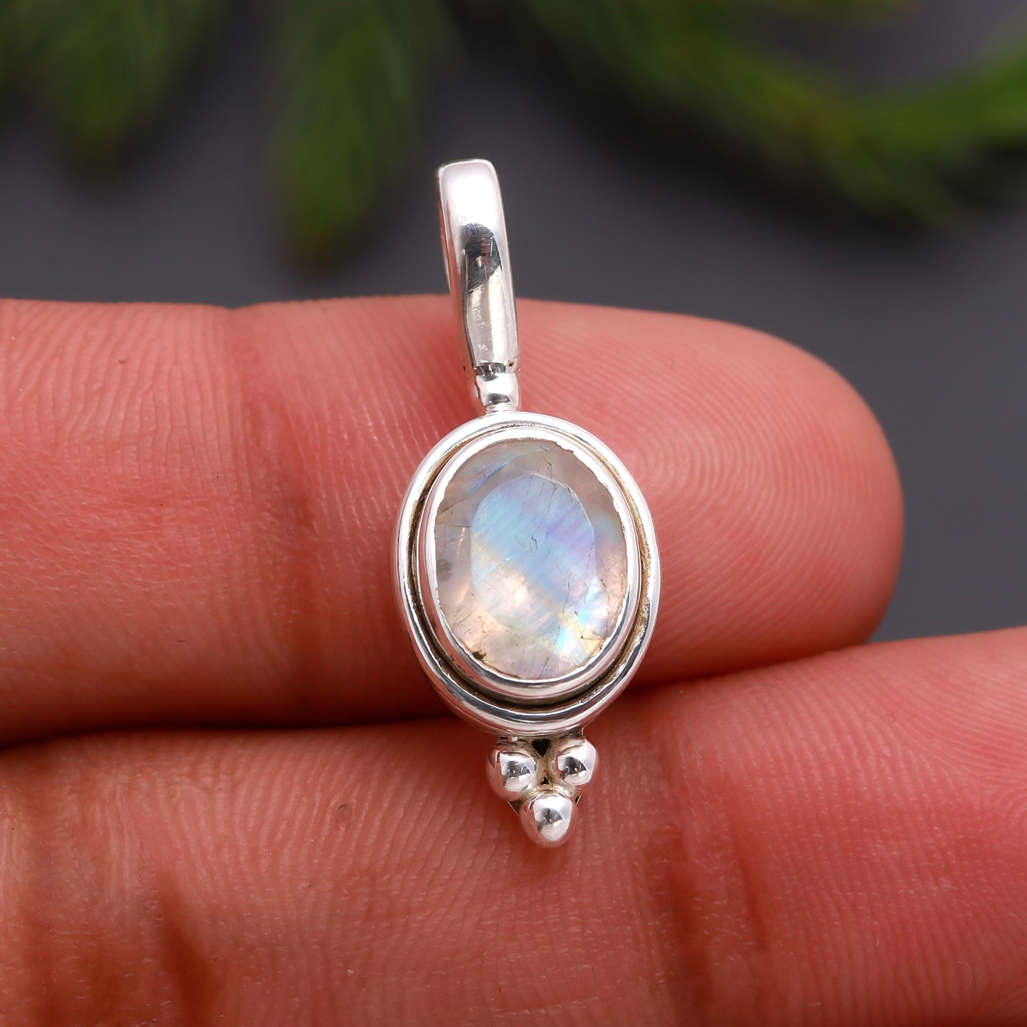 925 Silver Moonstone Pendant