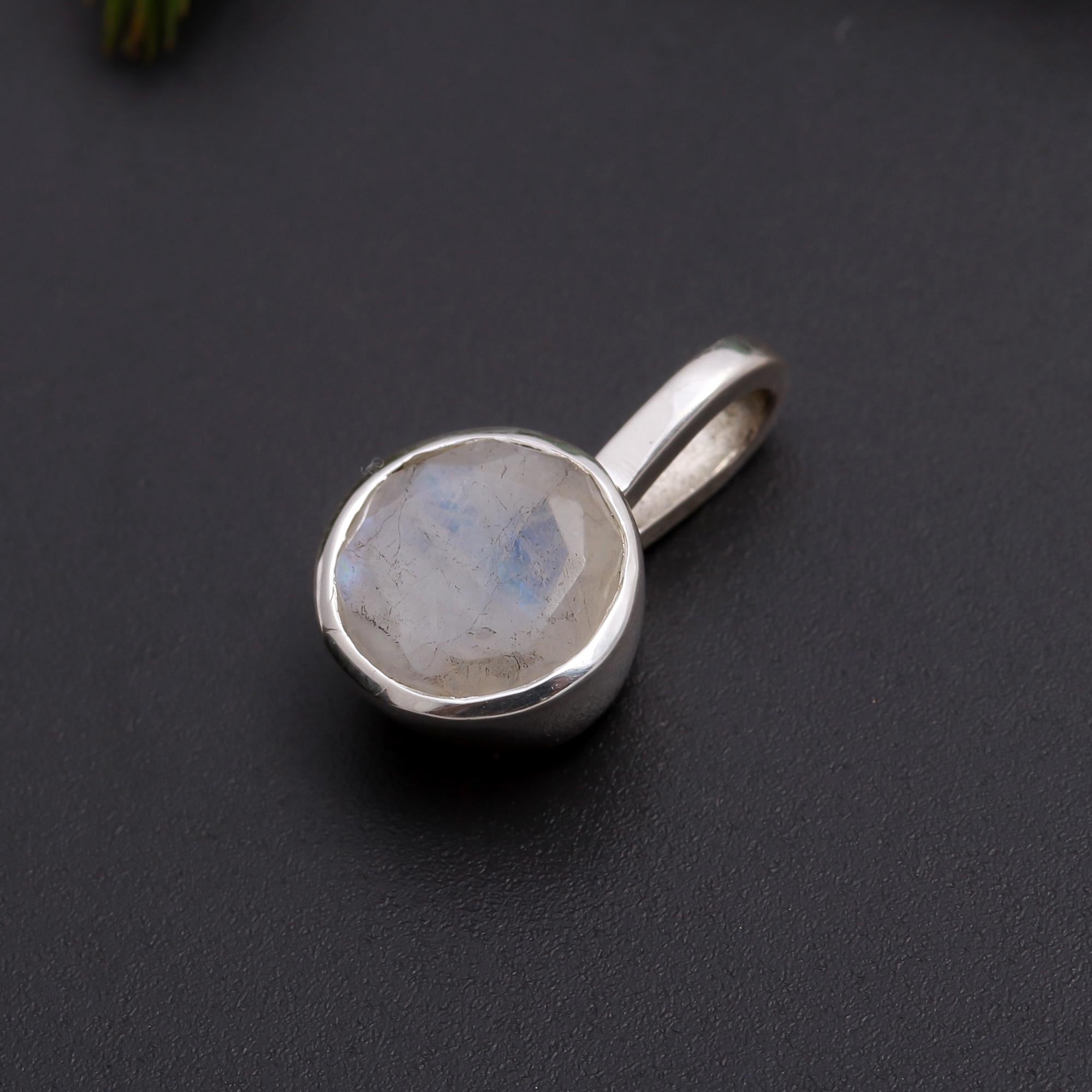 925 Silver Moonstone Pendant