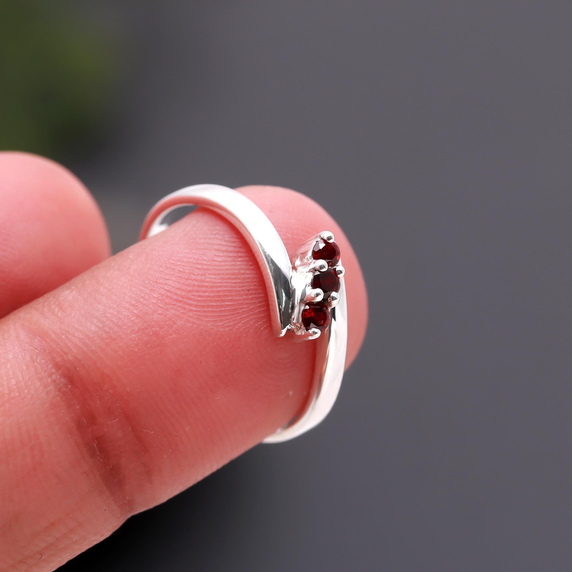 925 Silver Cross-Band Garnet Trio Ring