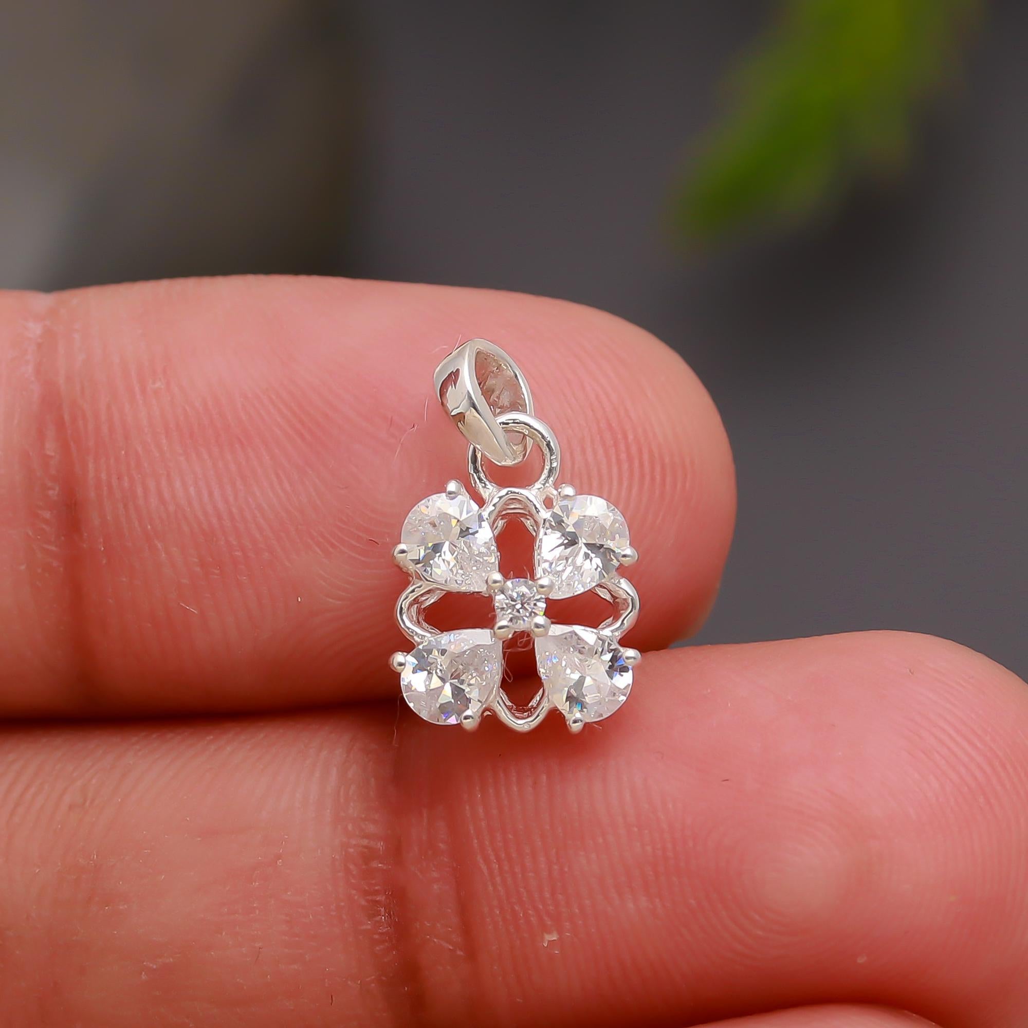 925 Silver Clover Sparkle Pendant