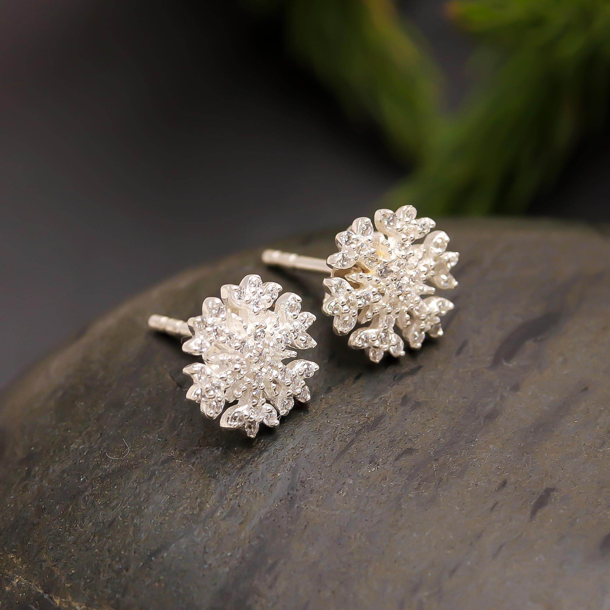 925 Silver Sparkling Snowflake Stud Earrings