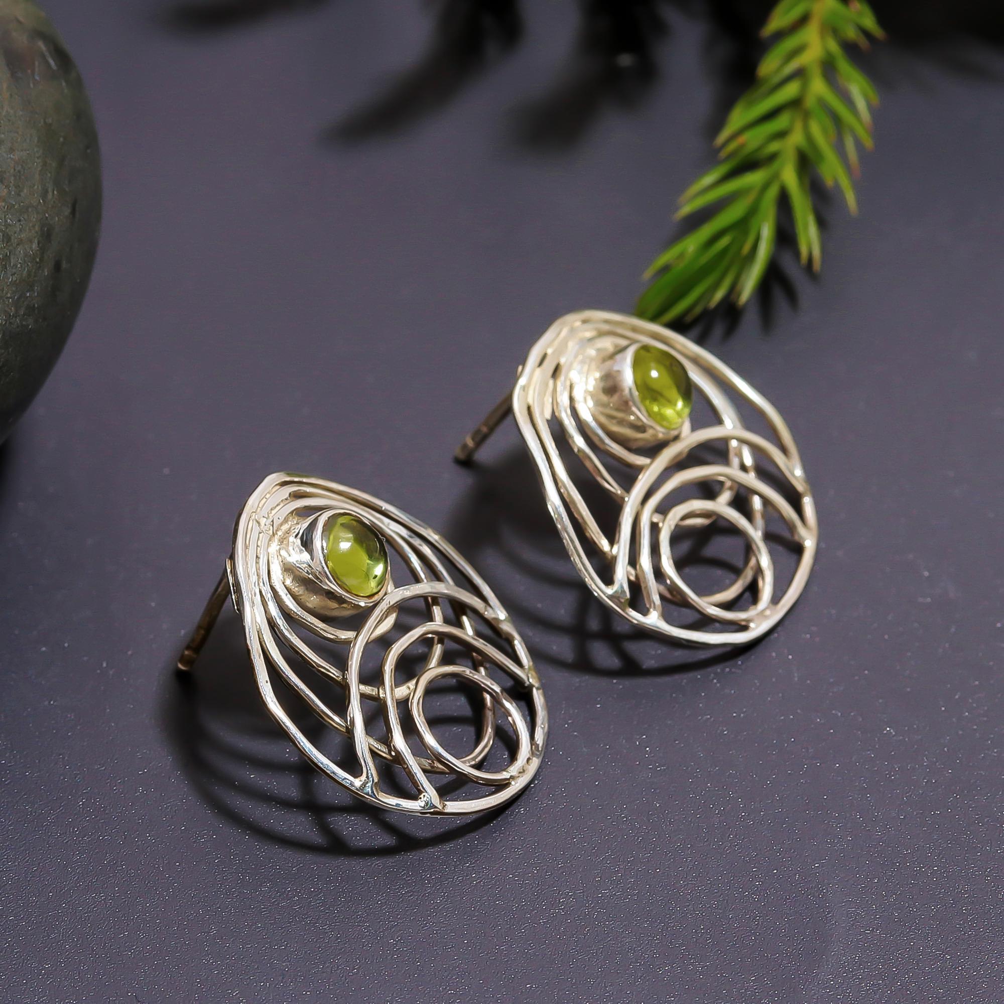 925 Silver Open Wire Peridot Stud Earrings
