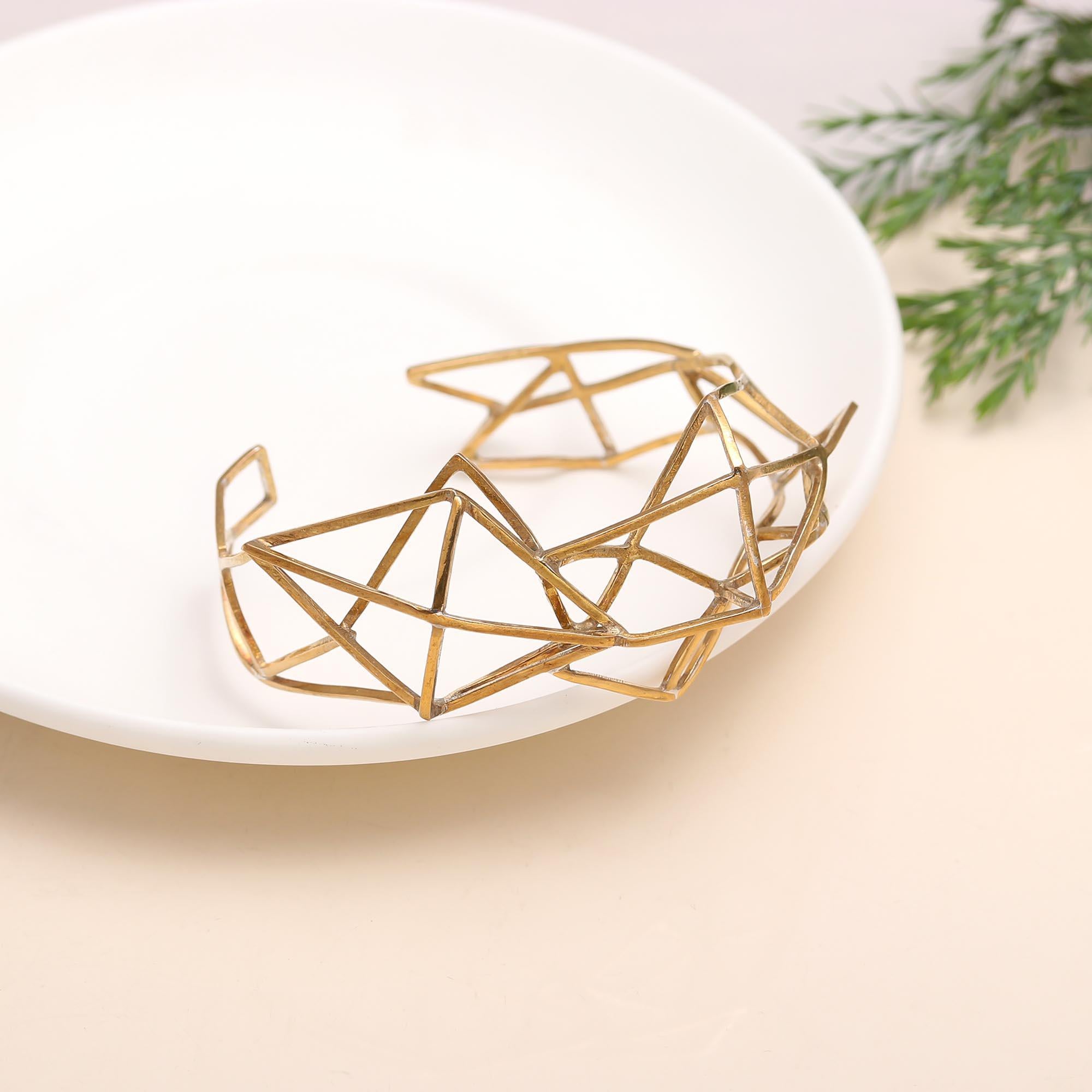 The Abstract Prism: Geometric Gold Vermeil Wire Cuff