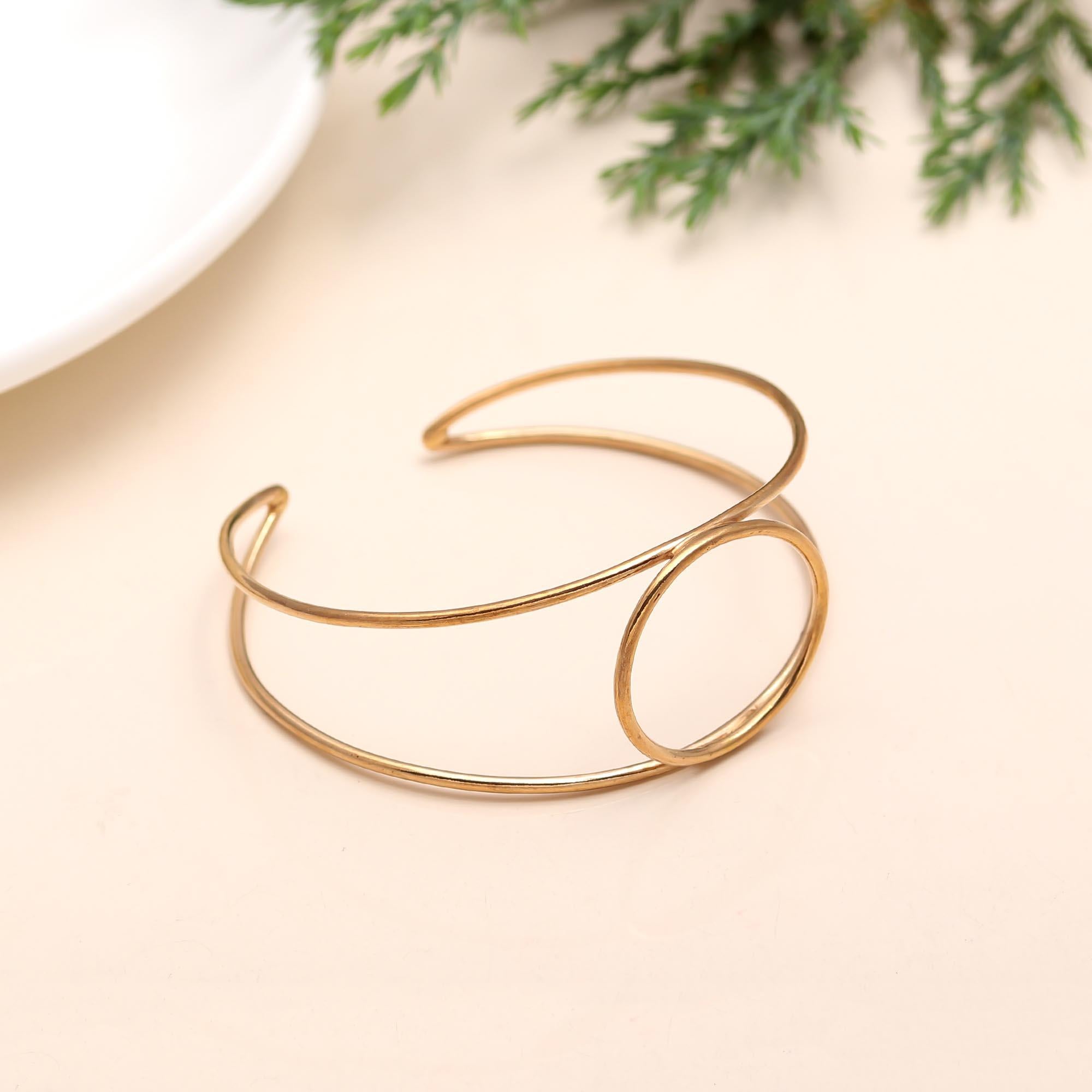 The Halo Horizon: Geometric Gold Vermeil Circle Cuff