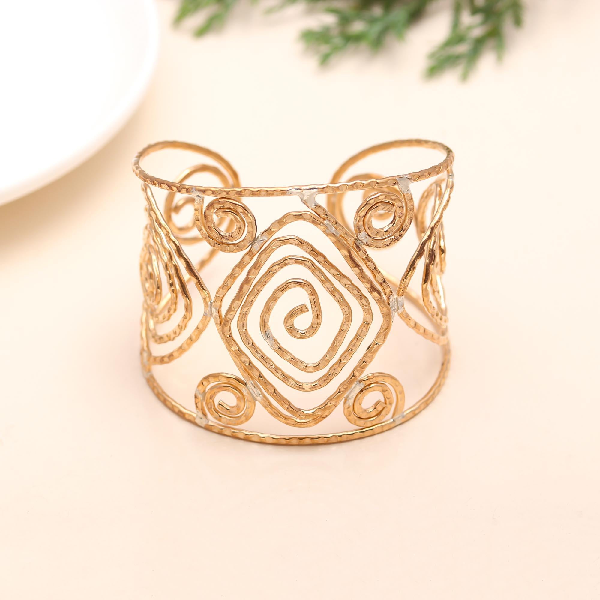 The Gilded Orbit: Multi-Circle Gold Vermeil Statement Cuff