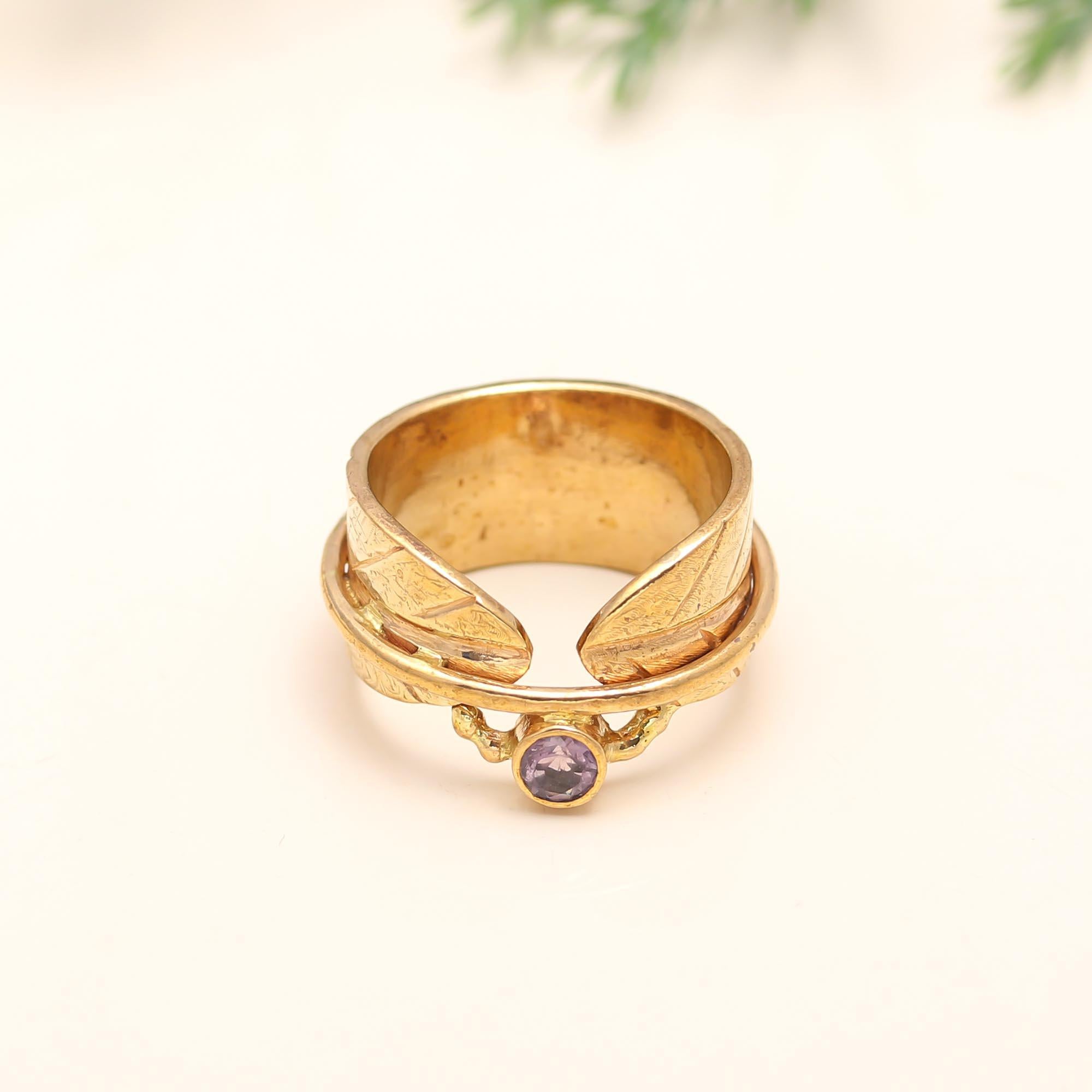 The Forest Gem: Textured Leaf Band Ring