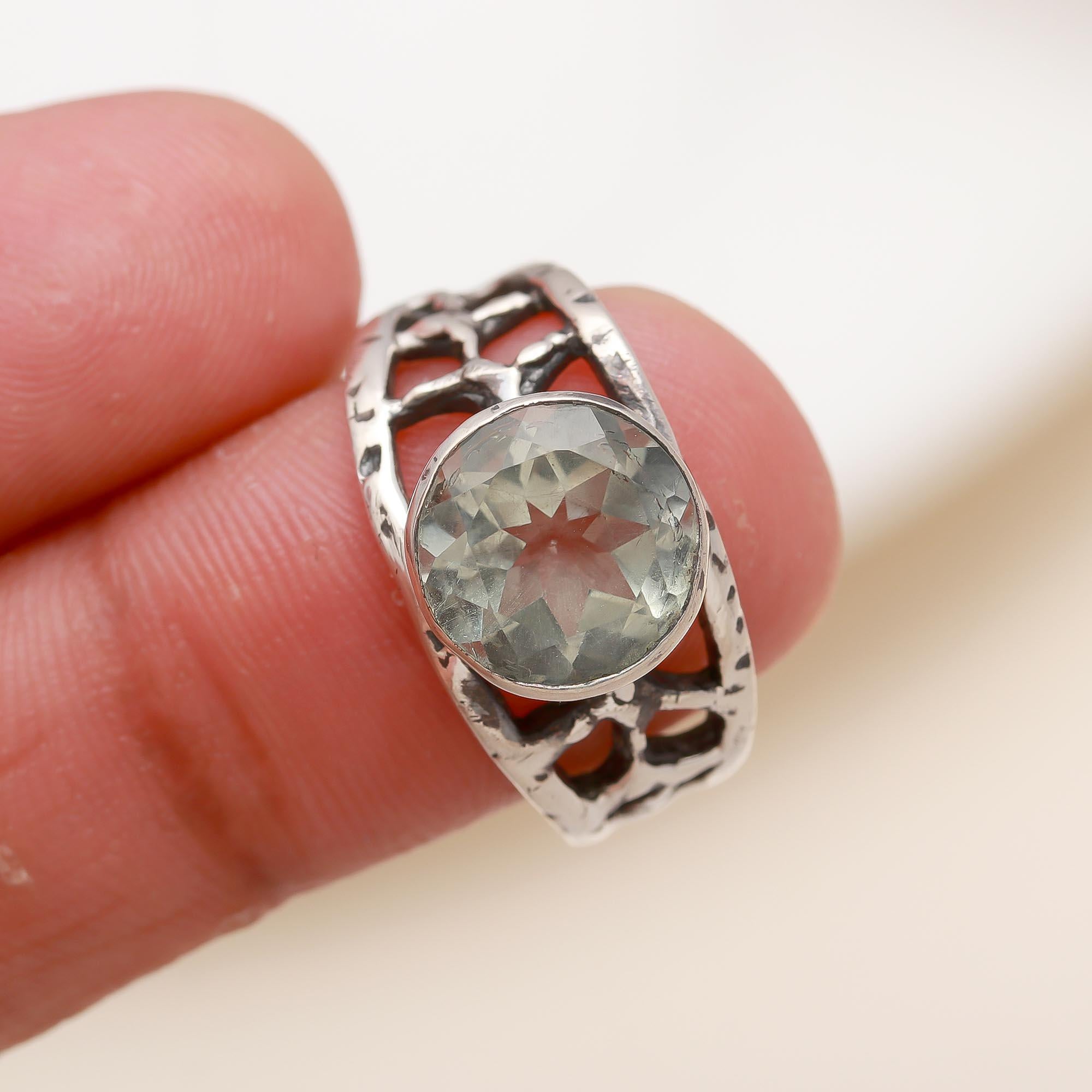 The Forest Lattice: Green Amethyst & Textured Ring