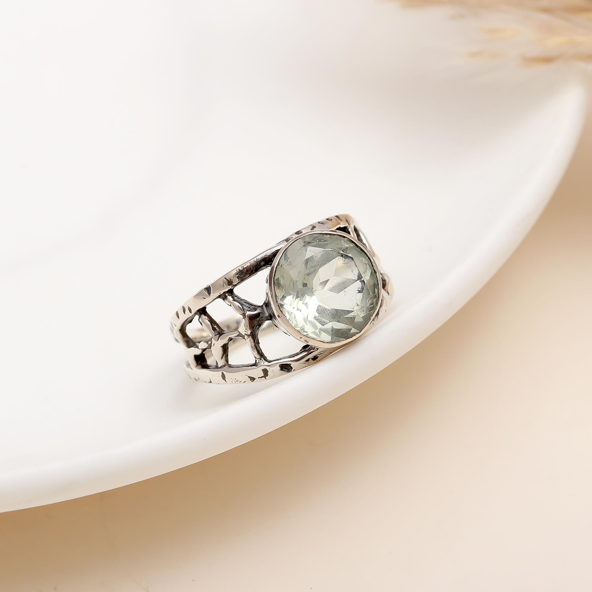 The Forest Lattice: Green Amethyst & Textured Ring