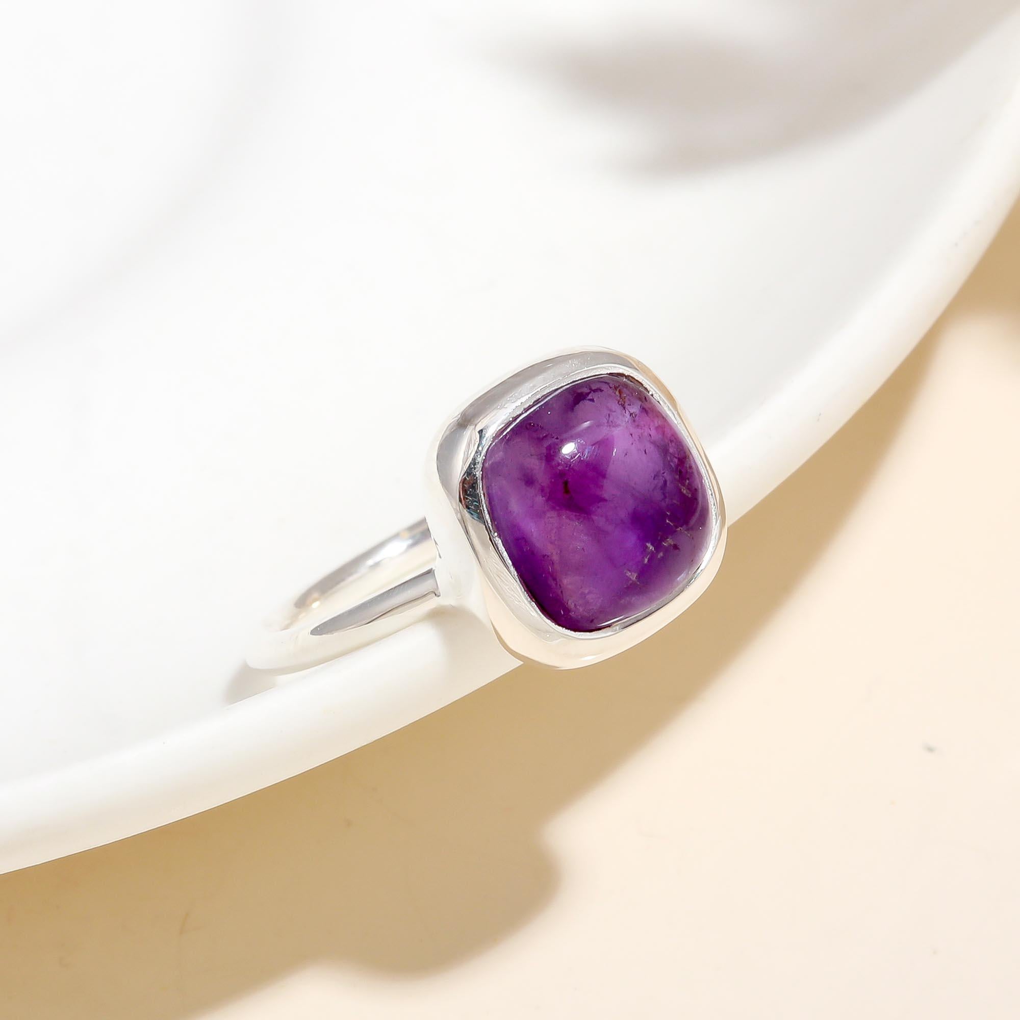 The Violet Sovereign: Amethyst Cabochon & Silver Ring