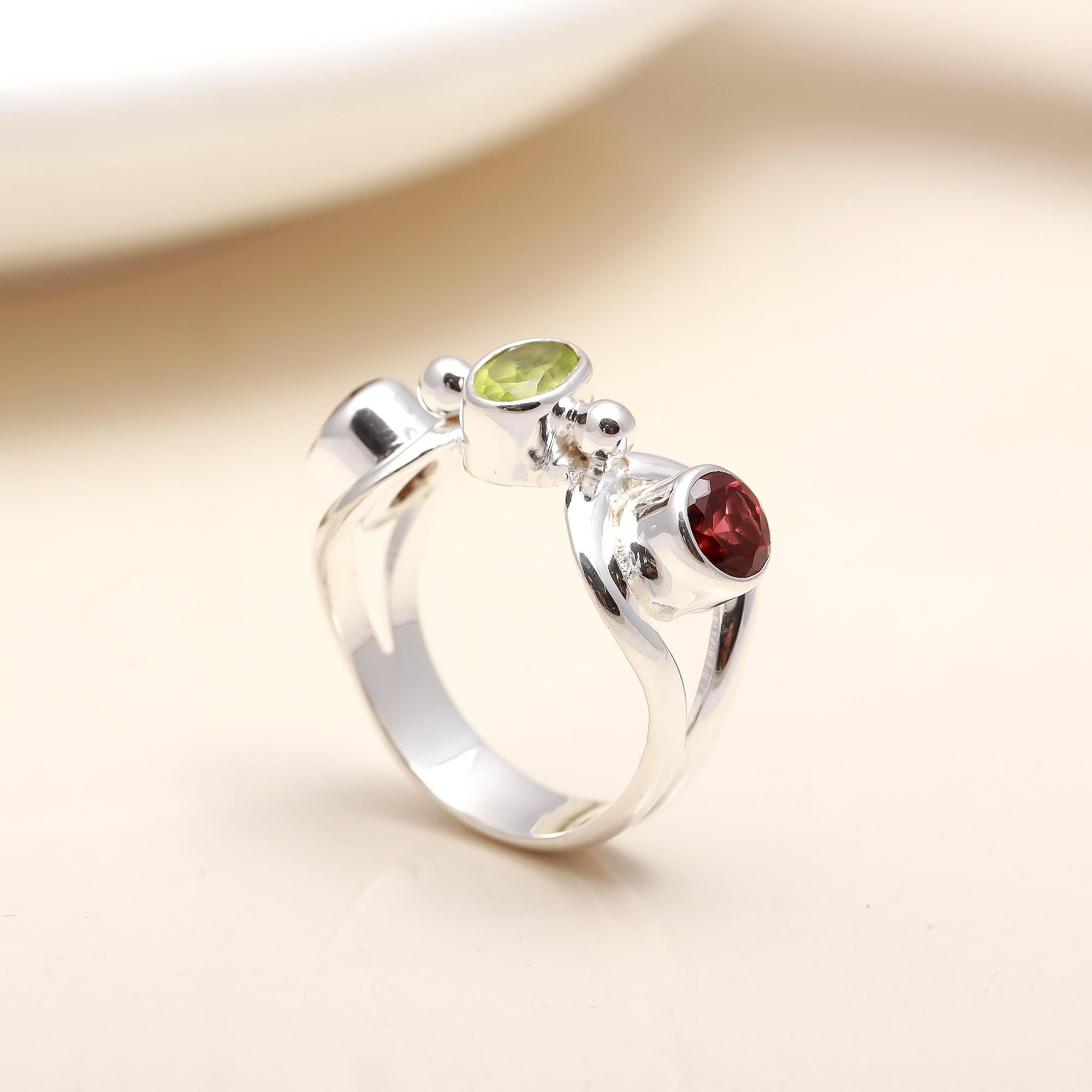 925 Silver Garnet and Peridot Ring