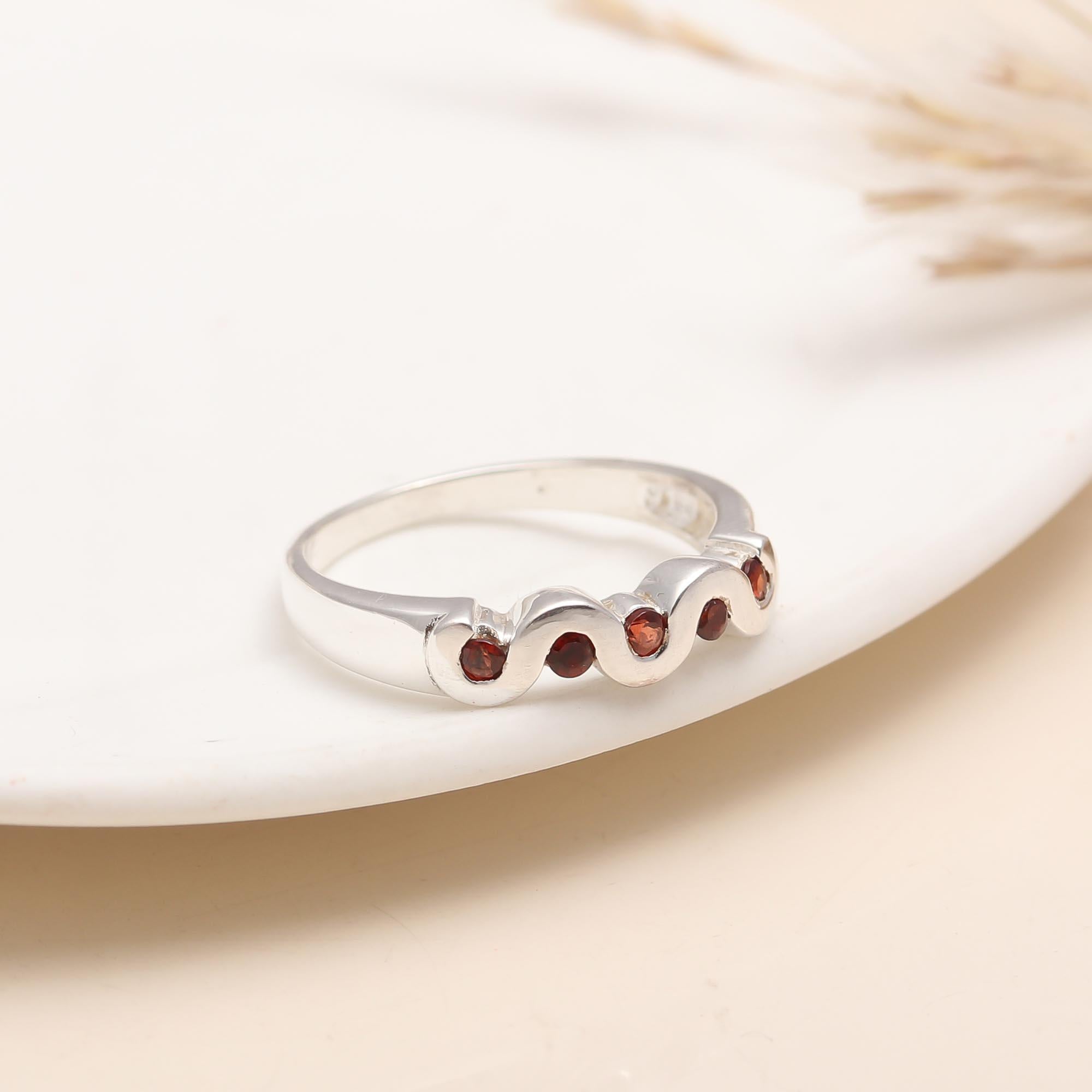 925 Silver Garnet Wave Design Band Ring close-up