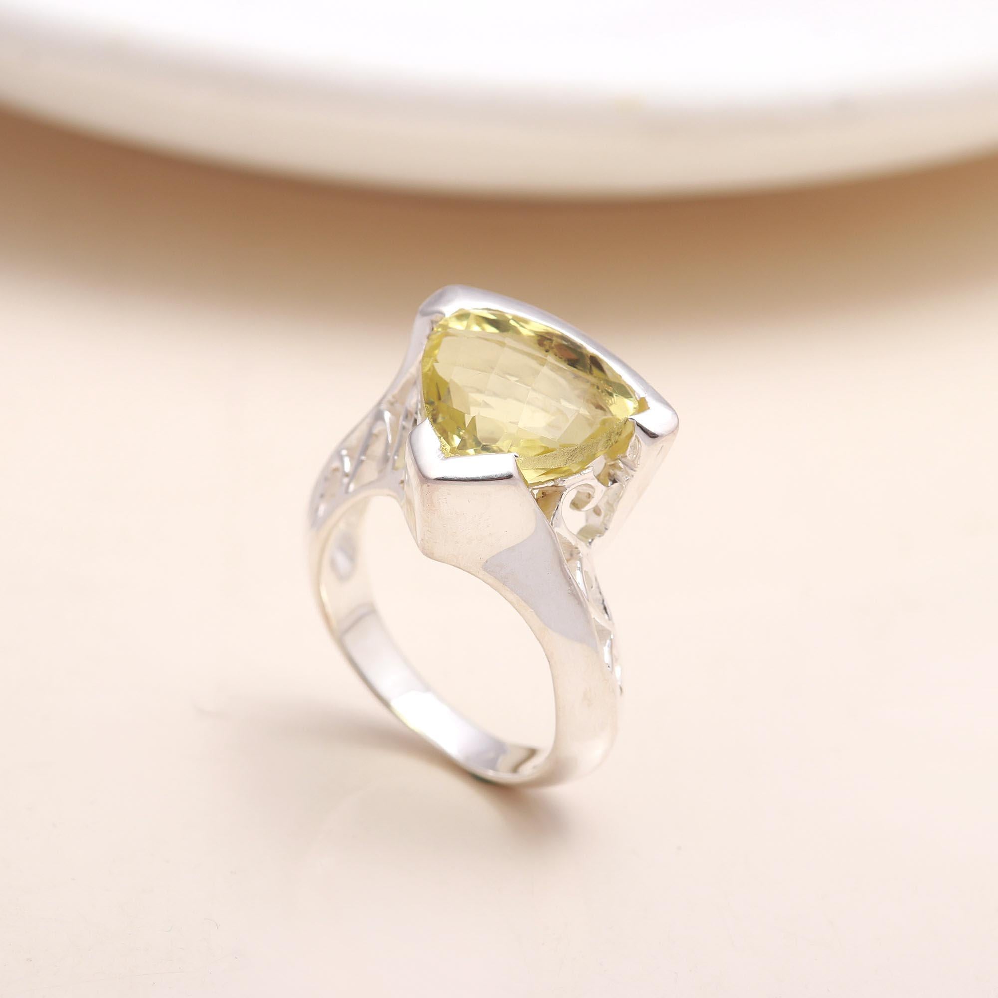 Handmade sterling silver filigree band ring with lemon quartz