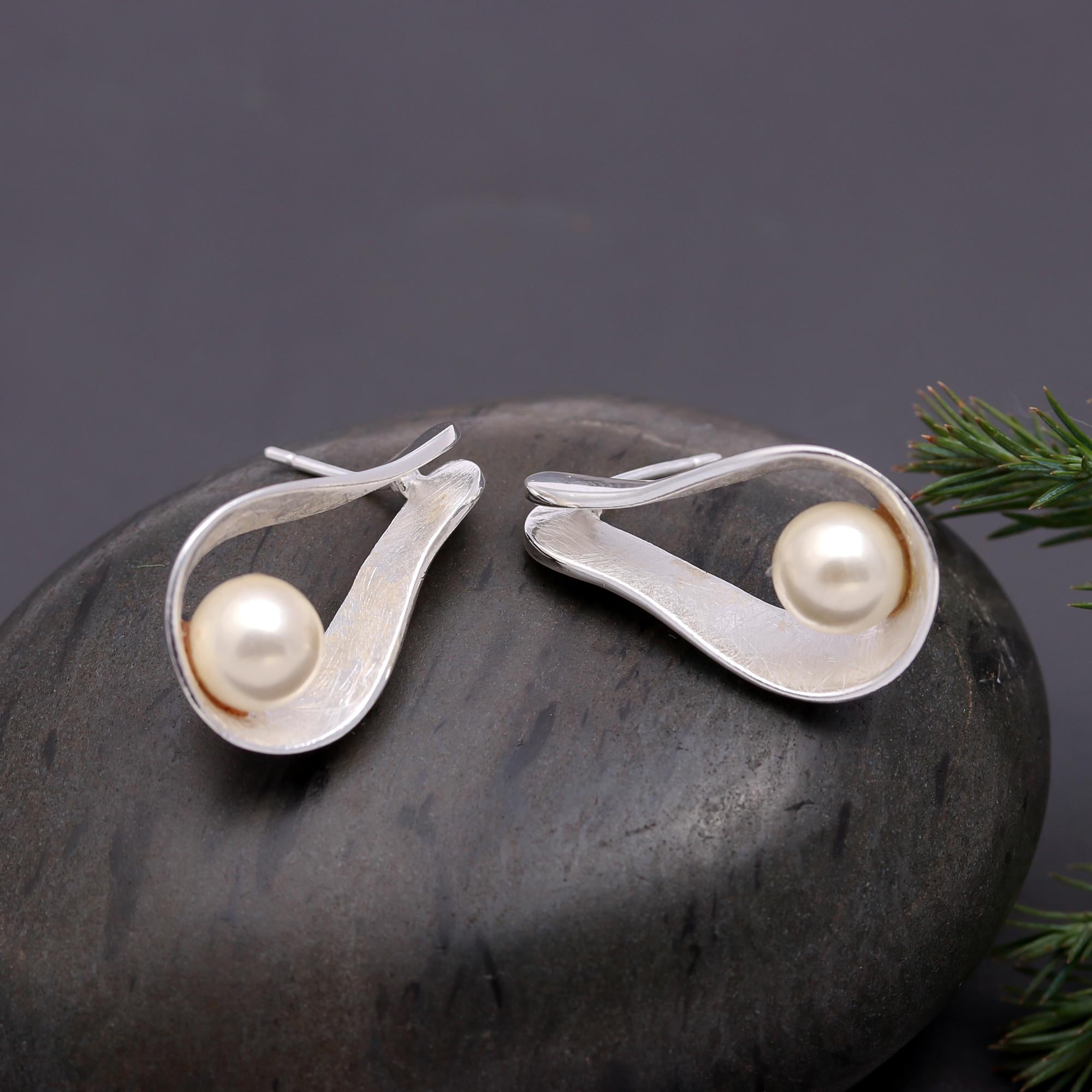 925 Silver Teardrop Pearl Drop Earrings
