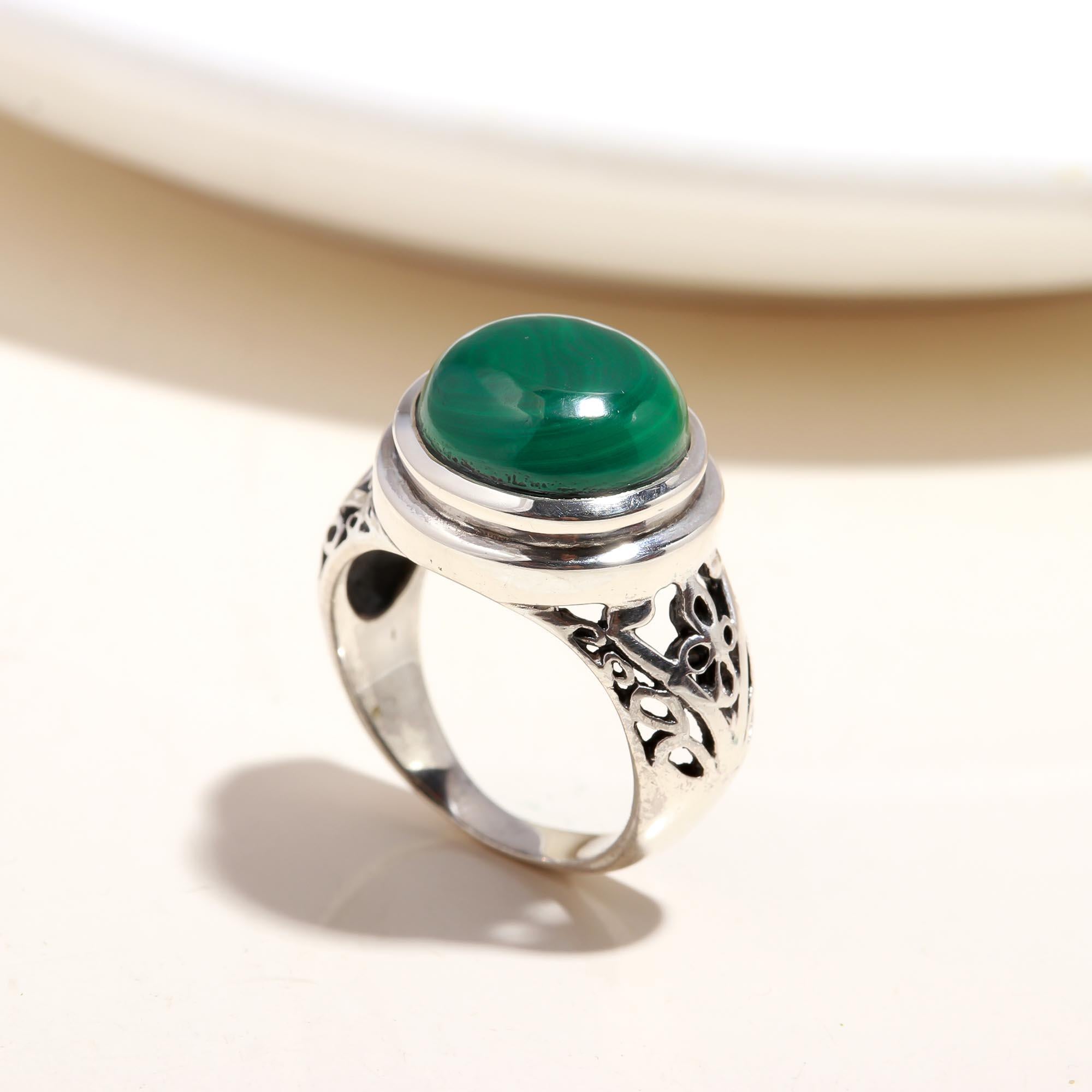The Verdant Scroll: Malachite Silver Filigree Ring